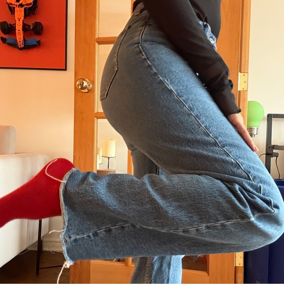 Abercrombie & Fitch High Rise Blue Jeans - Picture 5 of 7